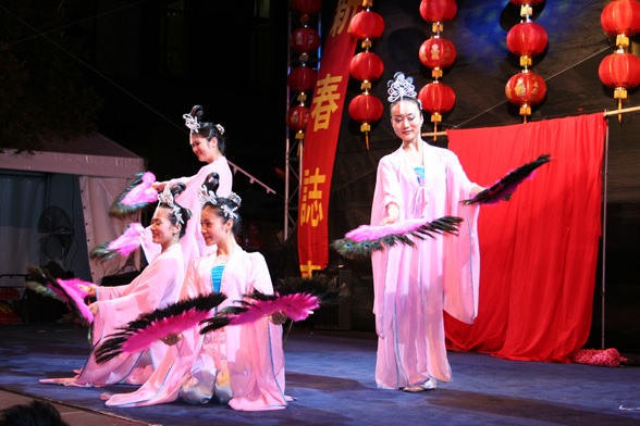 Chinese Fan Dance